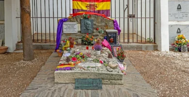 Tumba de Antonio Machado en el cementerio de Colliure (Francia)