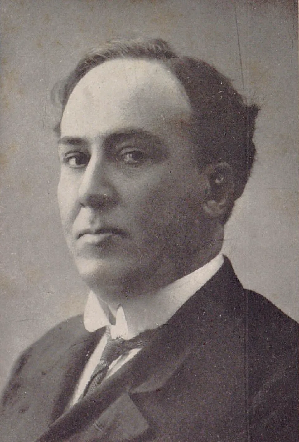 Las moscas, de Antonio Machado: texto y significado del poema 2 Retrato de Antonio Machado en la edición de Poesías completas de 1928